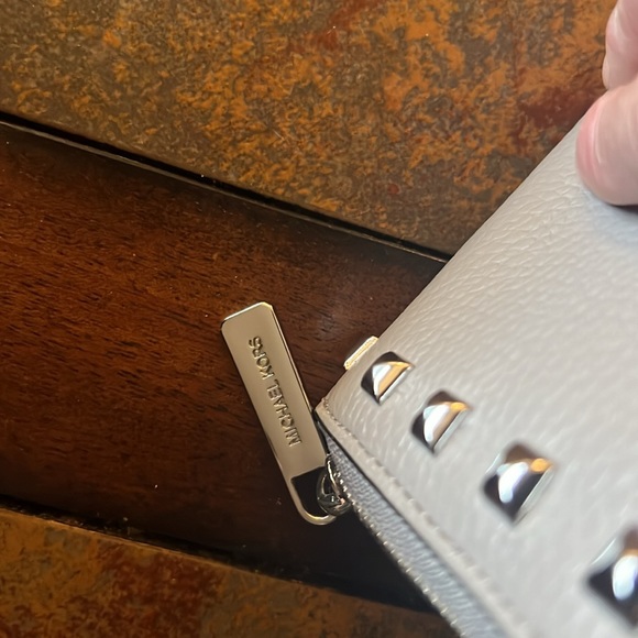 Michael Kors wallet - Picture 3 of 4